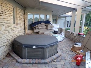 Hot tub for hot tub removal